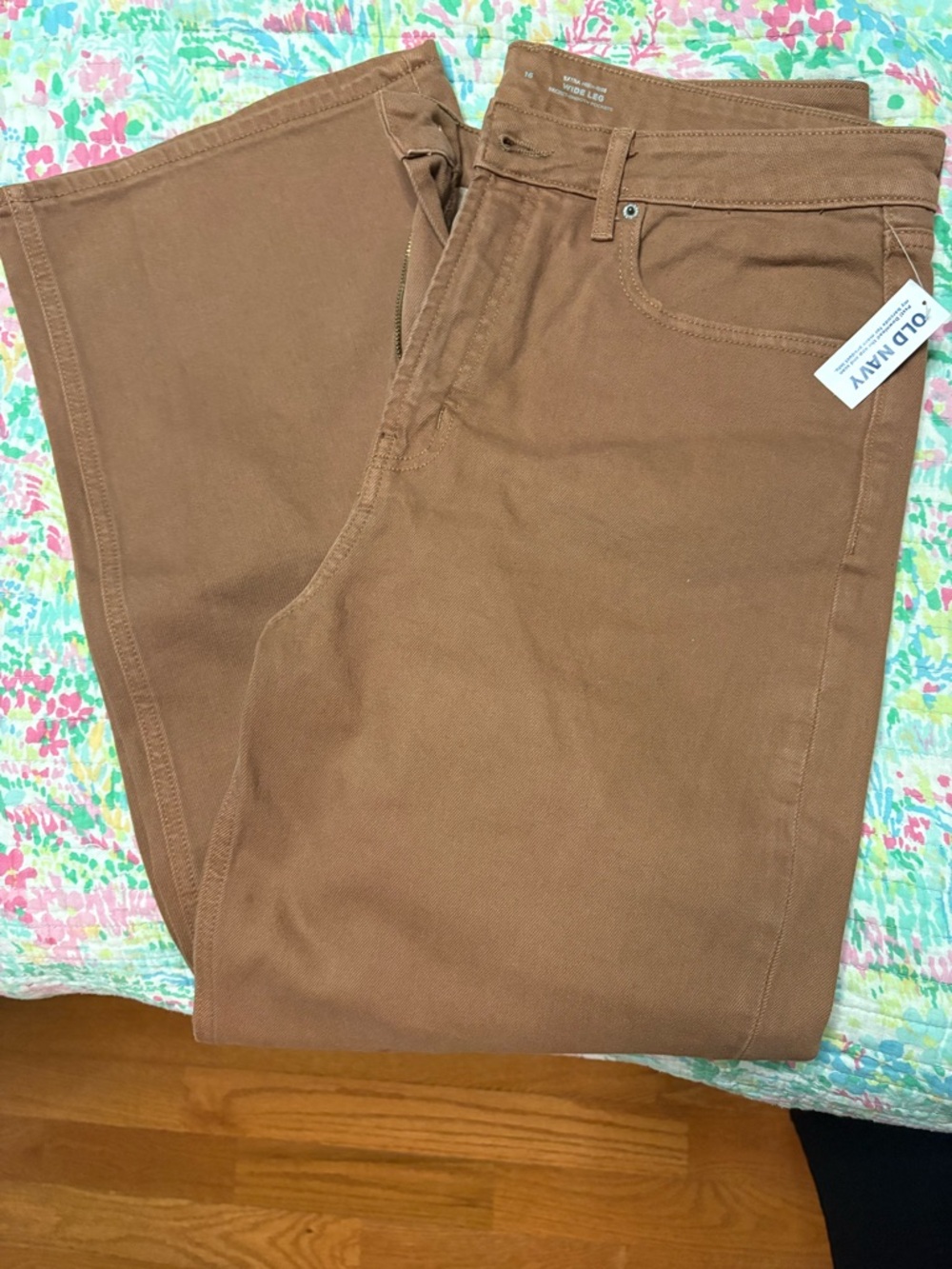 Old Navy Extra High-Rise Wide Leg Pants in Rust Brown